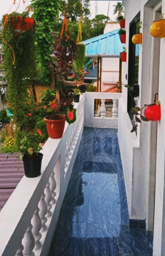 Raelyn'S Homestay Kochi Exterior foto