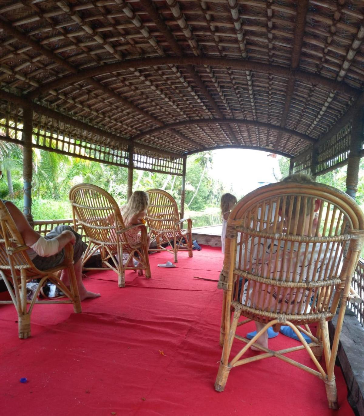 Raelyn'S Homestay Kochi Exterior foto